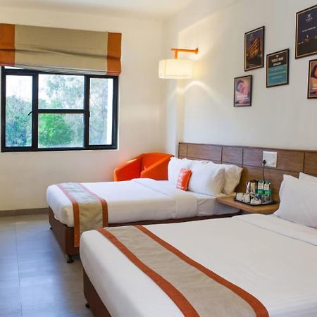 Hotel Polo Max Jabalpur Exterior foto