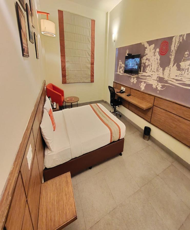 Hotel Polo Max Jabalpur Exterior foto